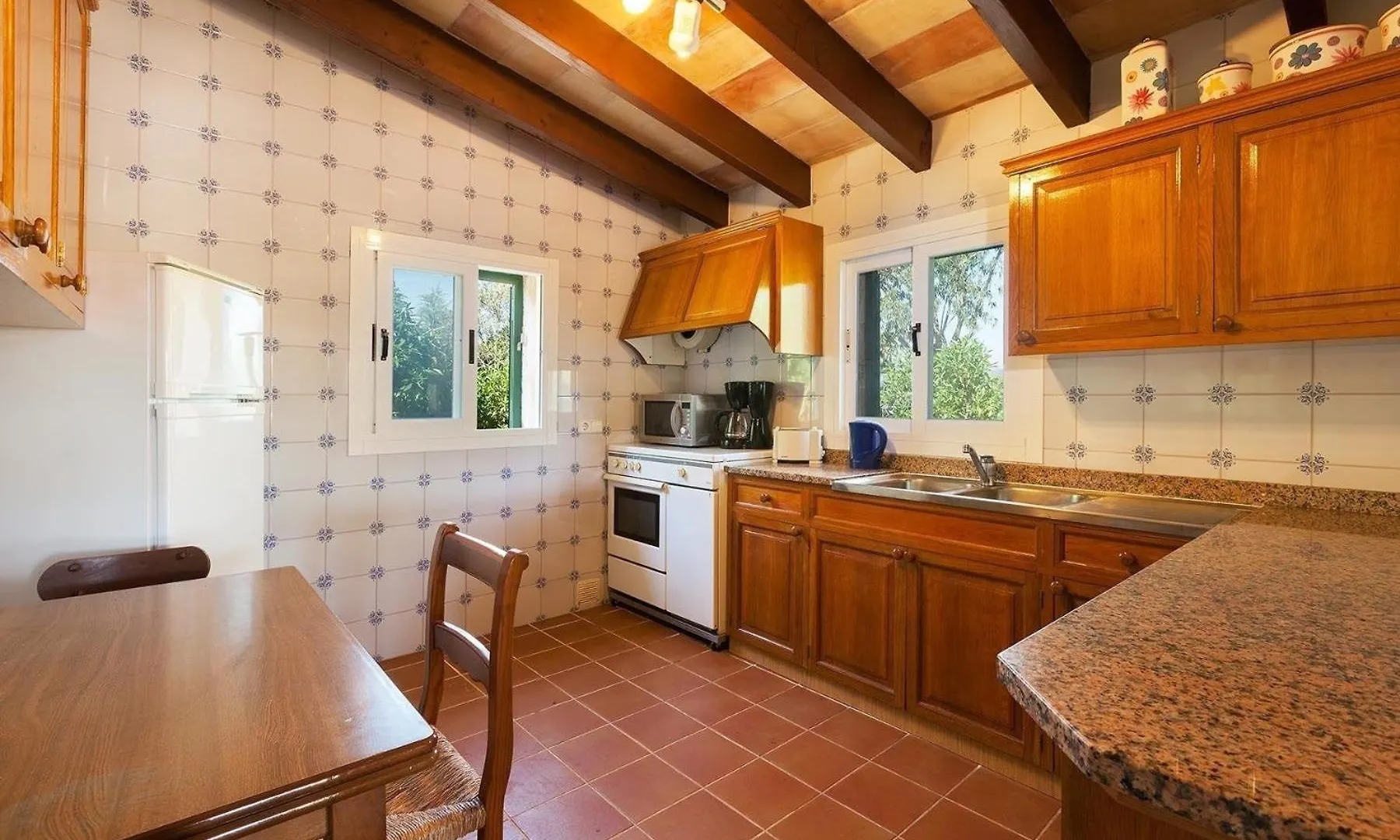 Helles Haus Fuer 6 Personen Mit Pool Und Klimaanlage 500 Meter Vom Meer Entfernt Pollenca