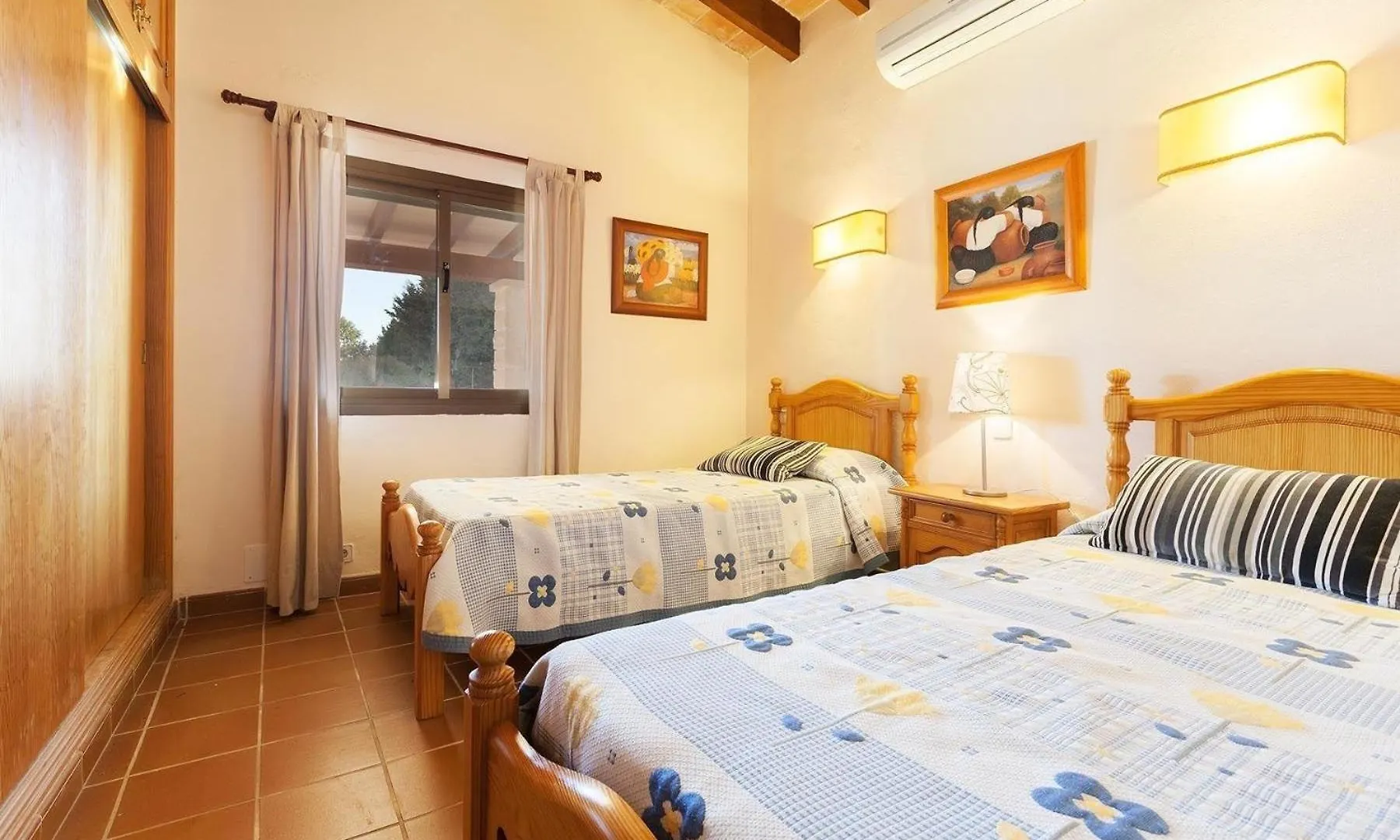 Helles Haus Fuer 6 Personen Mit Pool Und Klimaanlage 500 Meter Vom Meer Entfernt Pollenca Holiday home